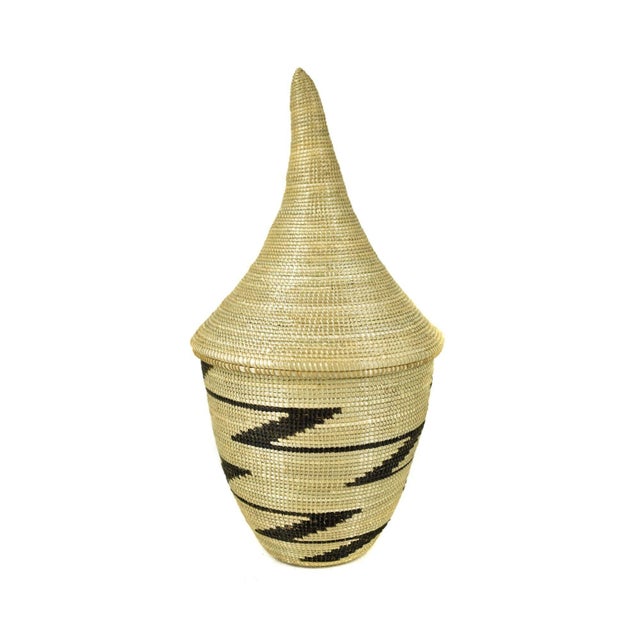 Early 20th Century Early 20th Century Tutsi Tight Weave Basket with Lid Rwanda For Sale - Image 5 of 5