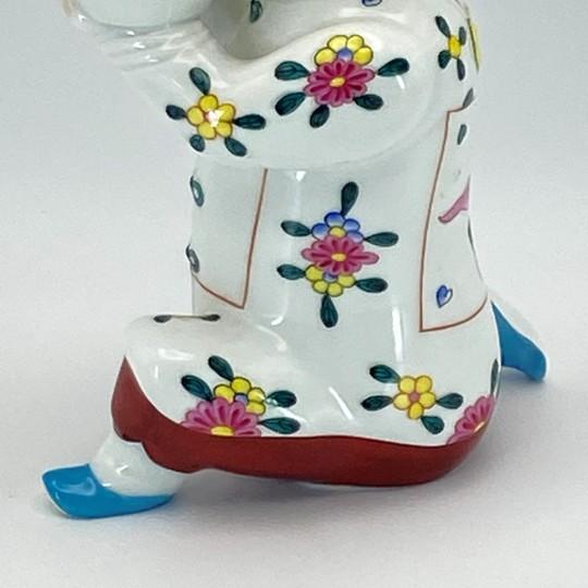 Herend Chinese Mandarin Kneeling Man Salt Bearer 6.5-Inch (#5652c Vintage 1970s) For Sale - Image 10 of 18