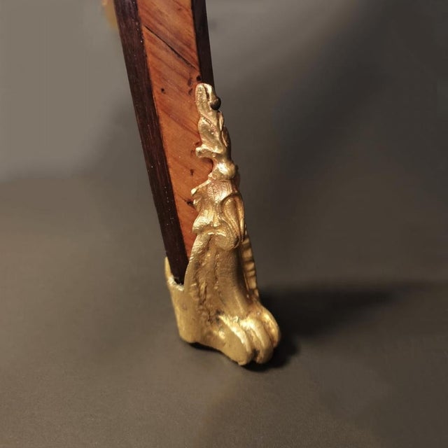 Discover the salon table "Epoque Transition" of the 2nd half of the 18th century from France - the bronze gallery...