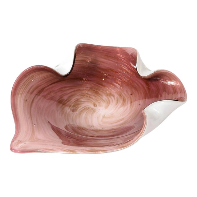 1960s Hand-Blown Murano Glass Dish in Swirled Amethyst With Crimped Detailing For Sale