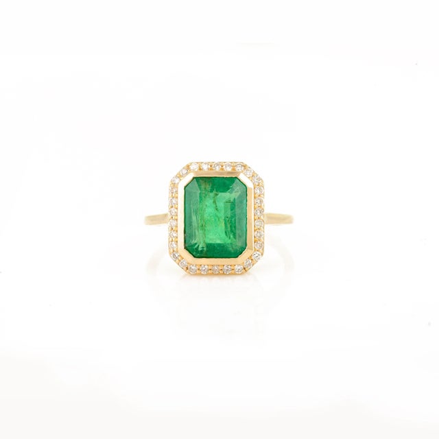 Contemporary Chic Halo Diamond Emerald Bridal Ring in 14k Gold Size 5.5 For Sale - Image 3 of 12
