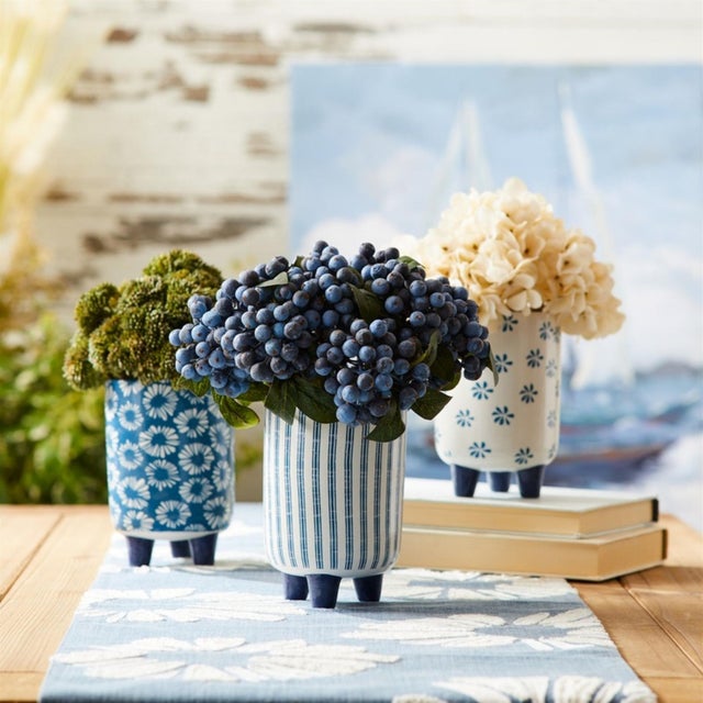 Bring a touch of cool elegance to your decor with this Berry Stem Bundle, featuring soft blue berry tones accented by lush...
