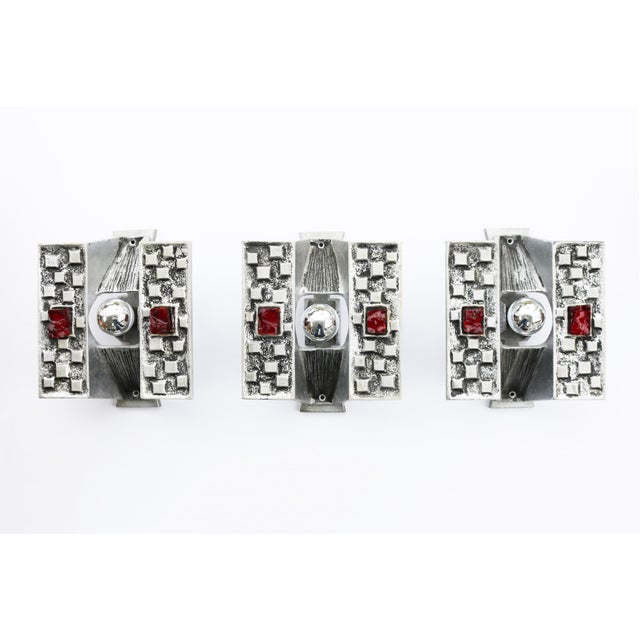 Red Brutalist Wall Lamps in Aluminum and Red Crackled Glass, 1960s, Set of 3 For Sale - Image 8 of 8