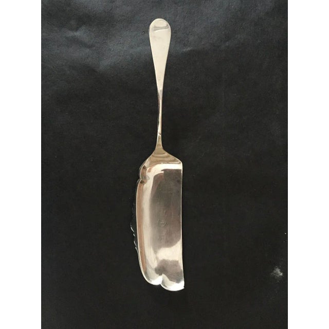Reed & Barton Antique Reed & Barton Silver Plate Fish Server For Sale - Image 4 of 5
