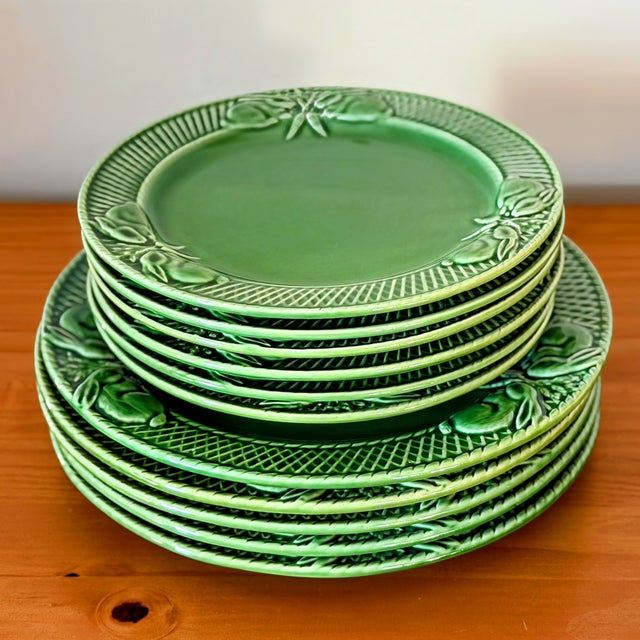 Green Bordallo Pinheiro 'Rabbit Green' Dinner Plates | Portugal Majolica Art Pottery For Sale - Image 8 of 8