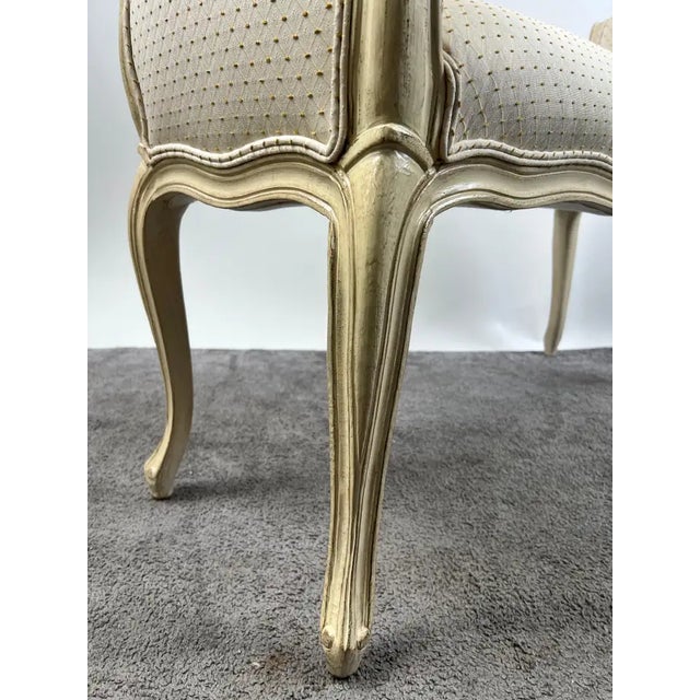 20th C French Louis XV Style Off-White & Beige Upholstered Bench or Window Seat For Sale In New York - Image 6 of 11