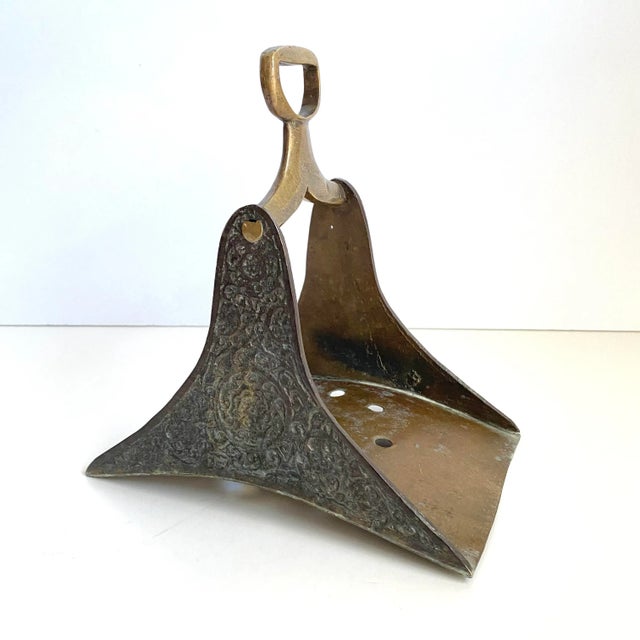 Late 18th Century Antique Patina’d Brass Horse Stirrup Equestrian Bookend For Sale - Image 5 of 12