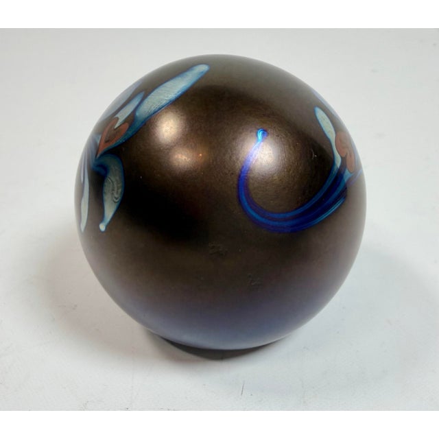 Steve Correia Heart Vine Art Glass Paperweight Signed The "Heart Vine" (or "Hearts and Vines") is a signature art glass...