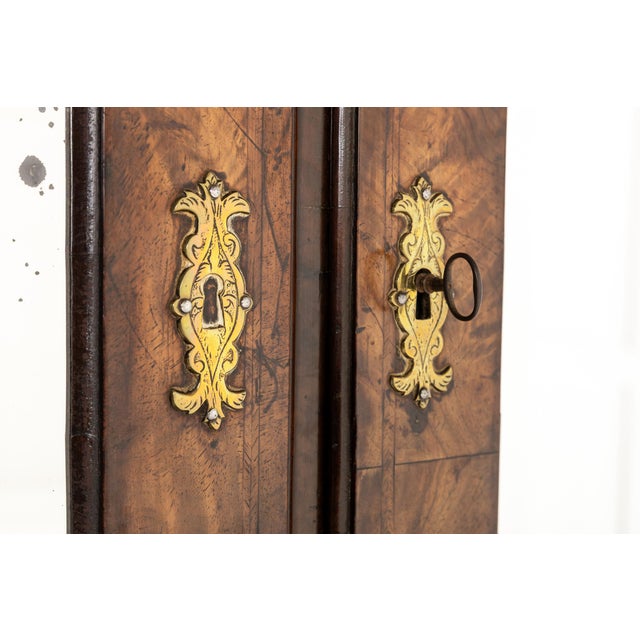 Antique English George I Walnut Bookcase, 1700s For Sale - Image 9 of 10