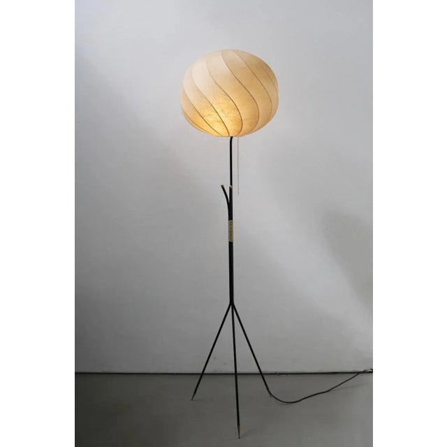 Cocoon Floor Lamp by Panton, 1960s, in Very Good conditions. Designed 1960 to 1969 European Plug (up to 250V).The wiring...