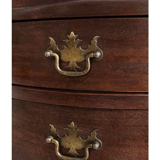 1930s–1940s Northwestern Furniture Co. Mahogany Serpentine Secretary Bookcase Desk For Sale - Image 12 of 12