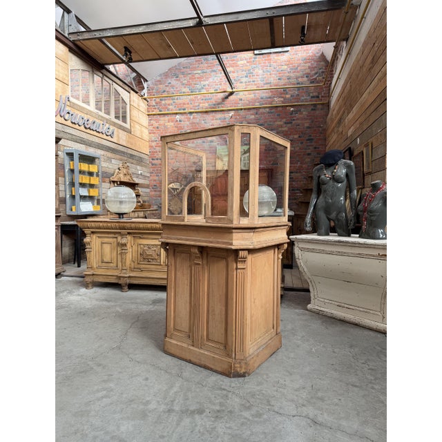 Early 20th Century Reception Desk For Sale - Image 3 of 17