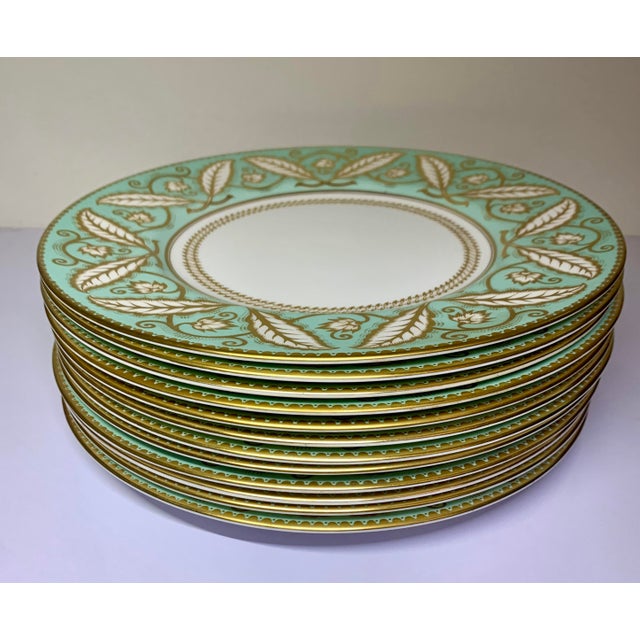 English 1950s Royal Worcester, Ettrick Service Plates, or Dinner Plates - Set of 12 For Sale - Image 3 of 5