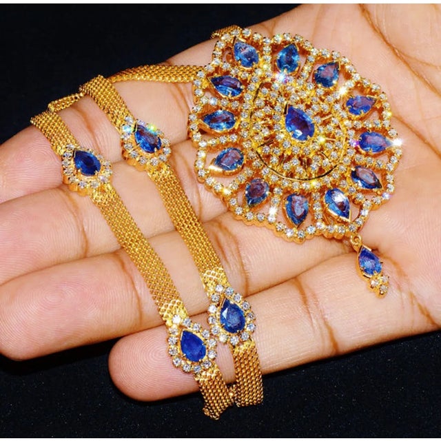 Gemstone Certified Natural 19.3CTS VVS F Diamond Sapphire 18K Solid Gold Pendant Brooch Necklace For Sale - Image 7 of 9