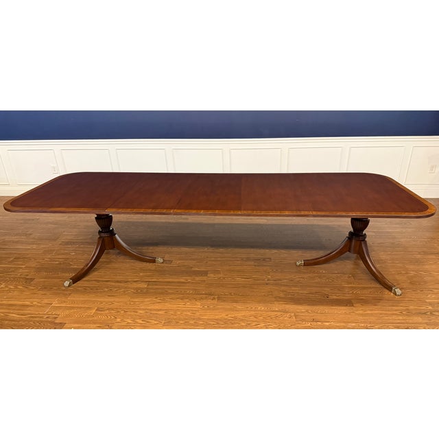 Leighton Hall Furniture Traditional Georgian Style Satinwood Banded Mahogany Dining Table by Leighton Hall - Showroom Sample For Sale - Image 4 of 18