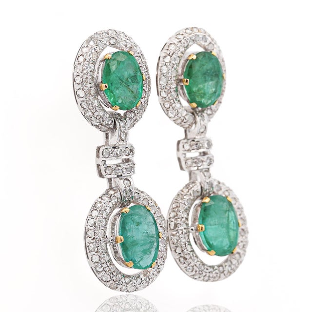 32 Carat Emerald and Rose-Cut Diamond Necklace & Earring Set in 18k Gold For Sale - Image 4 of 10