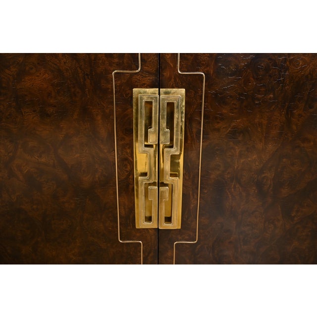 William Doezema for Mastercraft Mid-Century Modern Burl Wood and Brass Greek Key Sideboard Credenza, 1970s For Sale In South Bend - Image 6 of 12