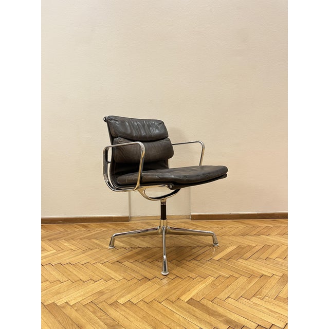 EA 207 Soft Pad Chair by Vitra in Dark Brown Leather, 1990s For Sale - Image 16 of 16