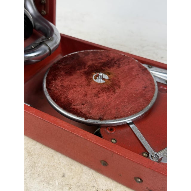 Vintage Portable Hand-Crank Gramophone, 1930s For Sale - Image 9 of 18