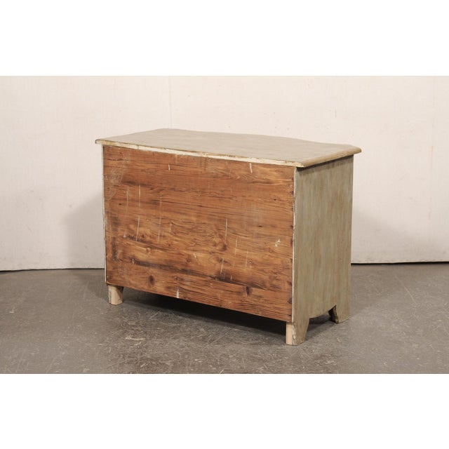 19th C.entury Swedish Painted Serpentine Chest, 19th C. For Sale In Atlanta - Image 6 of 11