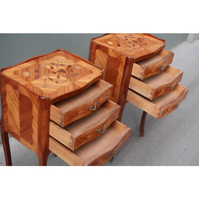 1950s Pair of Restored French Louis XV Style Rosewood Inlaid Side Tables Nightstands For Sale - Image 12 of 12