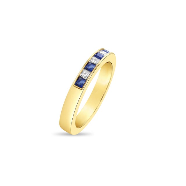 Contemporary Princess Cut Diamond & Sapphire Wedding Band 14k Yellow Gold, Size 6.5 For Sale - Image 3 of 4