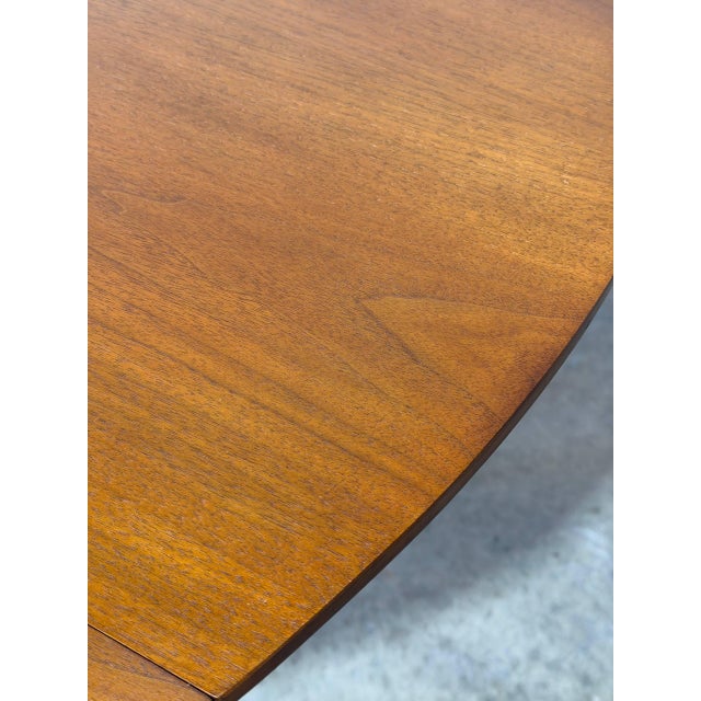 In Style of Henredon Walnut Extendable Oval Drop-Leaf Gateleg Dining Table Mid-Century Modern 1960s For Sale In Los Angeles - Image 6 of 14