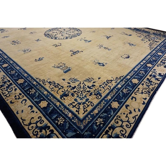 1920s Beige Field Vase Classic Greek Key Antique Chinese Peking Knotted Wool Rug For Sale - Image 10 of 10