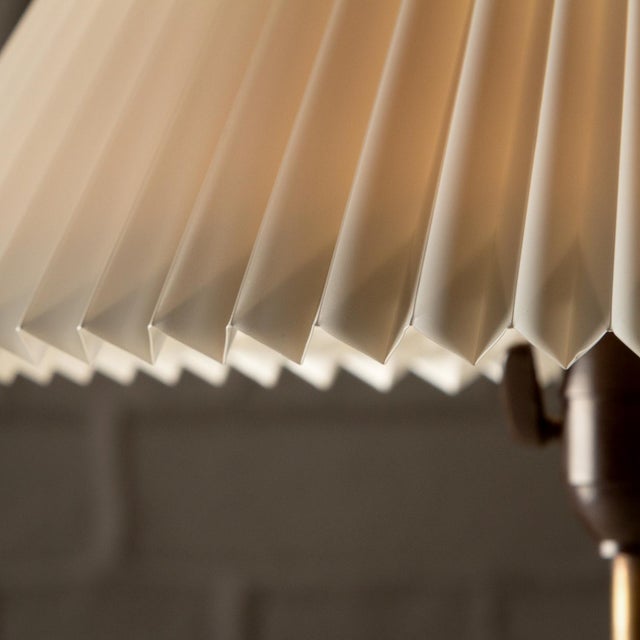 Le Klint 306 Table Lamp in Brass by Kaare Klint, Denmark, 1960s For Sale - Image 10 of 13