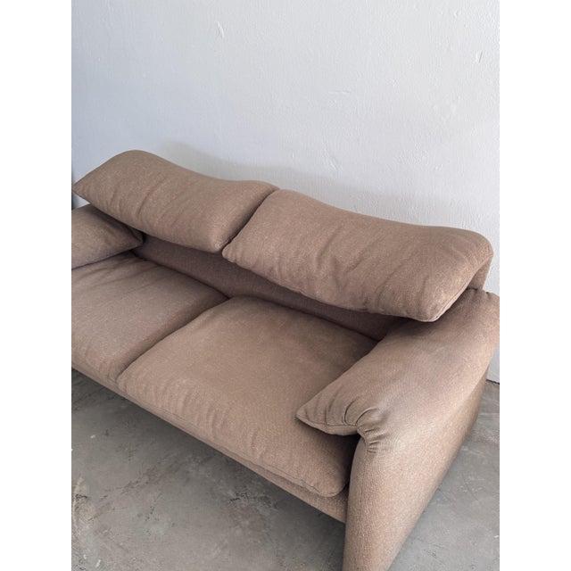 1970s Vintage Two-Seater Sofa by Vico Magistretti for Cassina, 1970s For Sale - Image 5 of 16