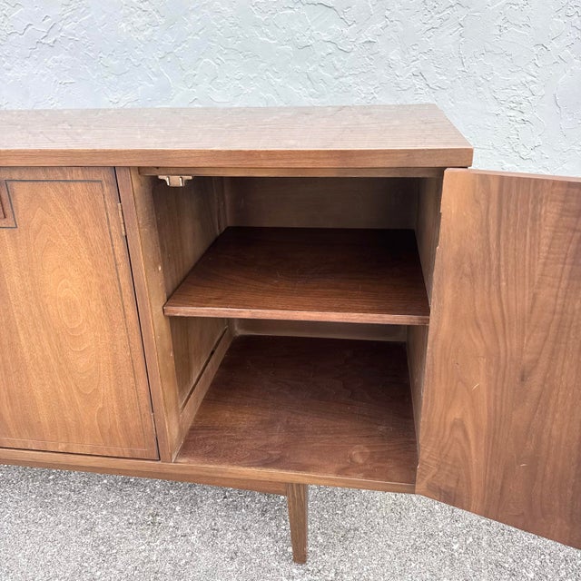 Mid Century Modern Walnuts Laminate Top Credenza by Stanley Furniture For Sale - Image 10 of 12