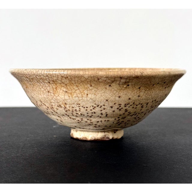 1950s Japanese Izumo Chawan Tea Bowl by Hino Yoshinaga with Tomobako Box For Sale - Image 5 of 13