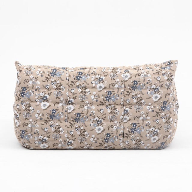 This Togo has been reupholstered with new foam and high-quality new fabric, keeping its inner structure, giving the item...
