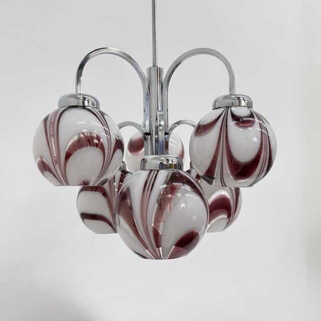 Italian Purple and White Murano Glass Swirl Chandelier, 1970s, in Good conditions. Designed 1970 to 1979 Up to 250V...