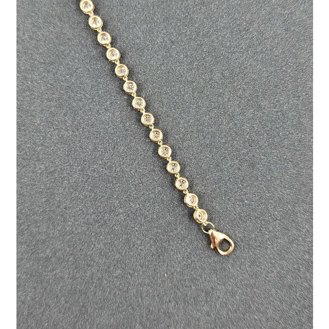 2.52 Ct Diamond by the Yard Tennis Bracelet For Sale In Chicago - Image 6 of 8