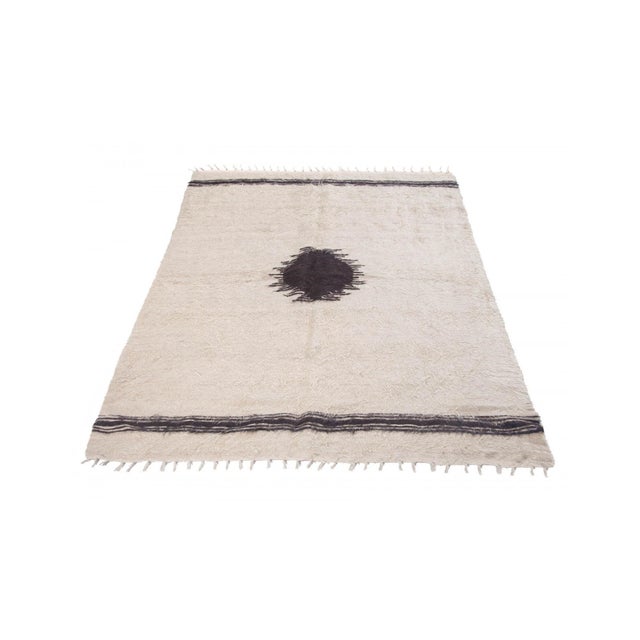 Vintage handwoven decorative kilim rug from Siirt region of Turkey. Approximately 40-50 years old. In very good condition.