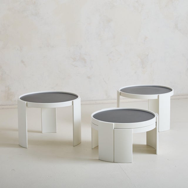 Set of 4 ‘Model 780’ White Wood Stacking Coffee Tables by Gianfranco Frattini For Sale In Chicago - Image 6 of 11