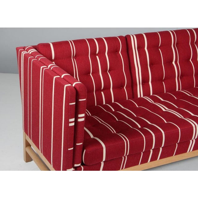 Two-Seat Sofa Model Ej315 in ​​savak Wool and Oak by Erik Jørgensen, 2000s For Sale - Image 4 of 9