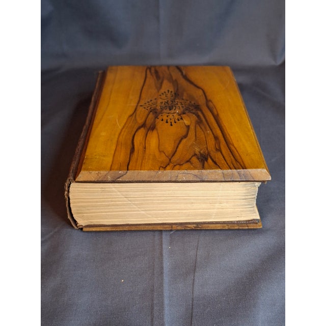 Chestnut Antique Bezalel Olive Wood Siddur Jewish Prayer Book Jerusalem C1920 Rachel Tomb For Sale - Image 8 of 18