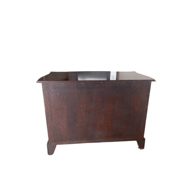 1950s 1950s Chippendale Style Serpentine Flame Mahogany Georgian Chest of Drawers Sideboard For Sale - Image 5 of 8