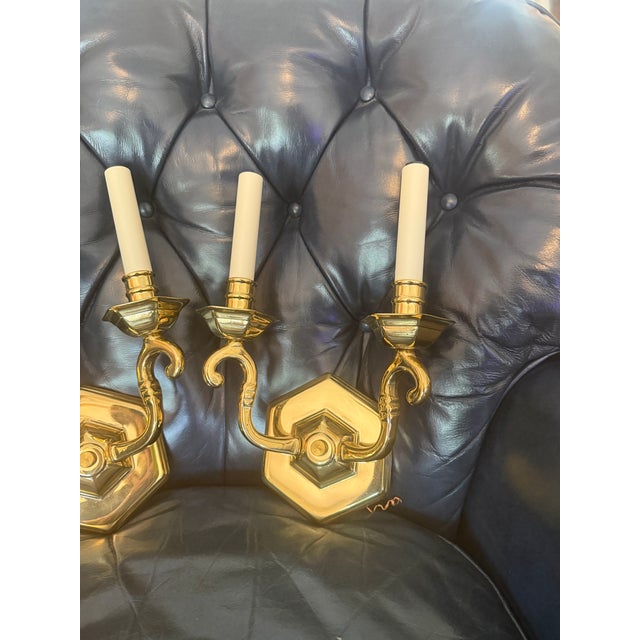 1970s Traditional Shiny Brass Wall Lights in the Style of Baldwin, Double Lights, a Pair For Sale In Orlando - Image 6 of 7