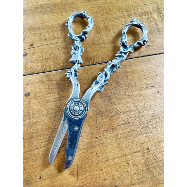 1920s 1922 Silver Plated Biltmore Hotel Grape Shears For Sale - Image 5 of 8