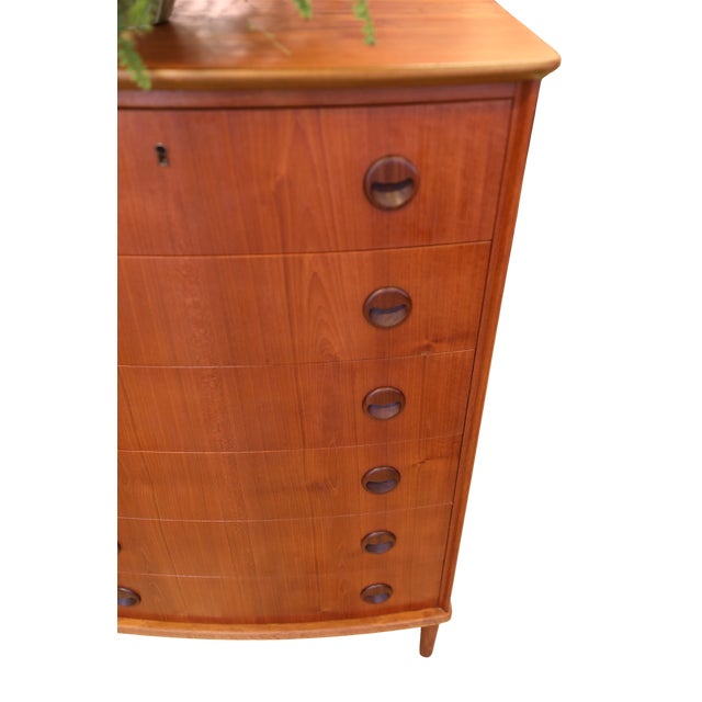 Danish Chest of Drawers in Teak with Arched Front, 1960 For Sale - Image 9 of 18