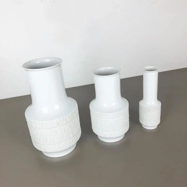1970s Op Art Porcelain Vases by Richard Scharrer for Thomas, Germany, 1970s, Set of 3 For Sale - Image 5 of 16