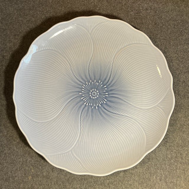 Mikasa 1980s Cornflower Blue Chop Plate Round Platter by Mikasa For Sale - Image 4 of 10
