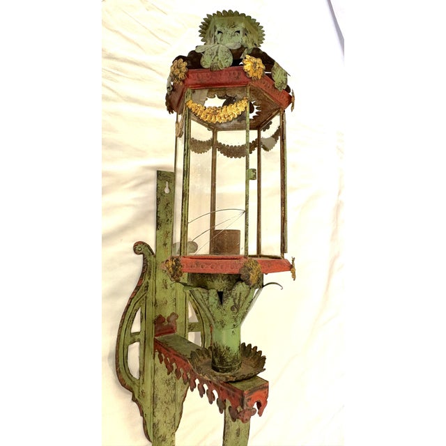 Vintage Italian Venetian Style Painted Tole Wall Sconce Candle Lanterns- A Pair For Sale - Image 17 of 18