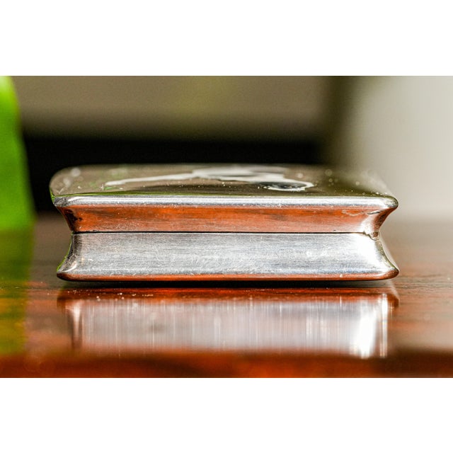 1910s Hand-Painted Enamel Hound Hunting Pointer Dog Antique Continental Silver Snuff Box For Sale - Image 14 of 17