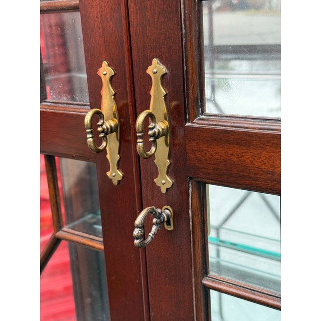 Wood Stickley Furniture Chippendale Mahogany Curio / Display Cabinet For Sale - Image 7 of 12
