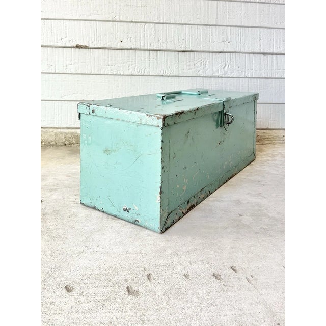 1950s Vintage Large & Heavy Teal Turquoise Green-Blue Metal Tool Chest Décor For Sale In Dallas - Image 6 of 12