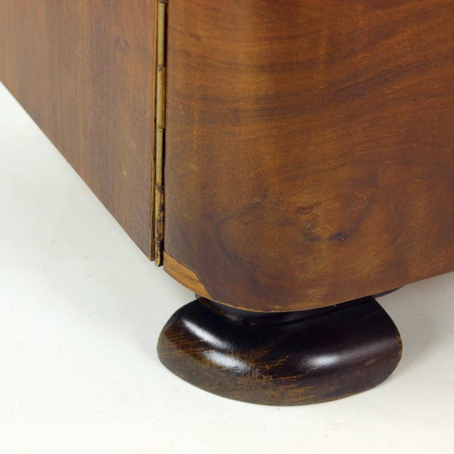 Vintage Art Deco Bedside Tables in Walnut Veneer, Czechoslovakia, 1930s, Set of 2 For Sale - Image 15 of 18